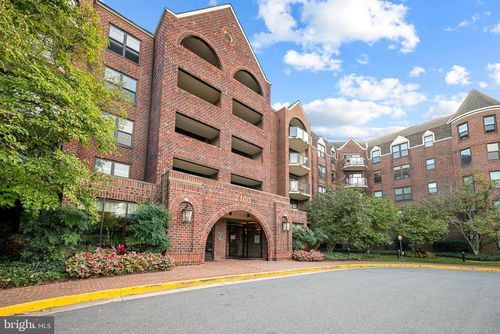 apt-112-2100 Langston Blvd, ARLINGTON, VA, 22201-3568 | Card Image