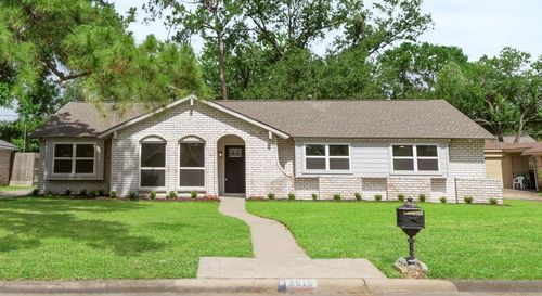 2610 Moss Hill Dr, Houston, TX, 77080-3816 | Card Image