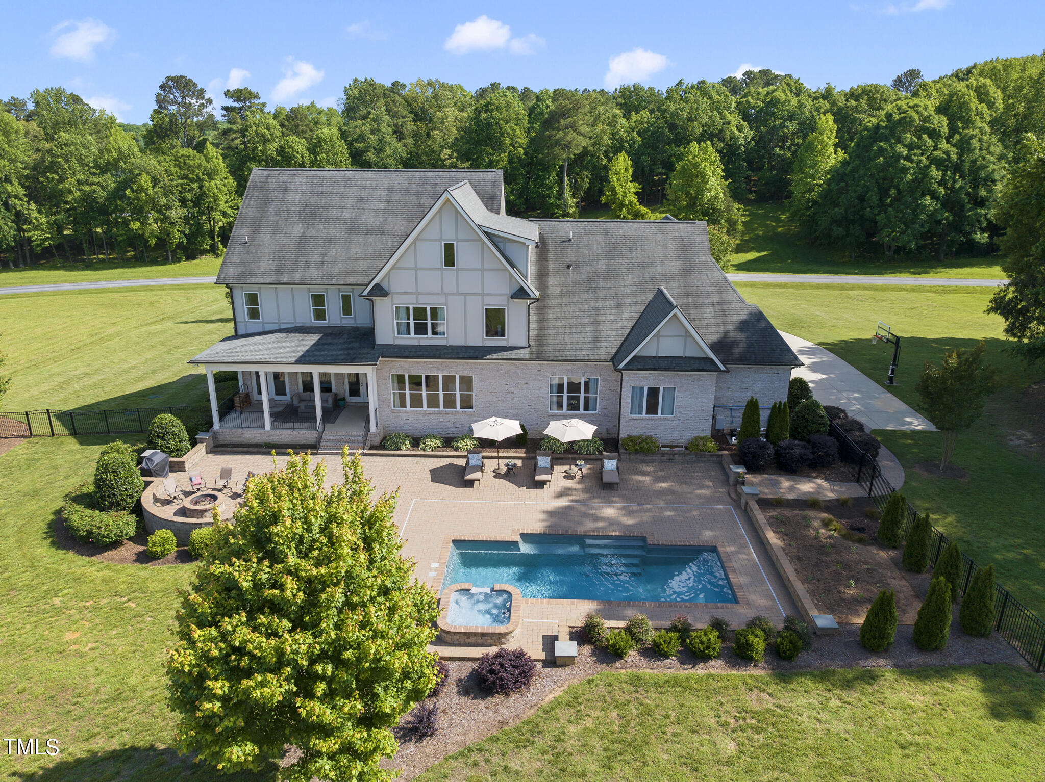 Hartwood Ln, Youngsville, NC 27596