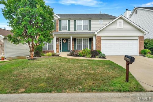 943 Shadow Pine Dr, Fenton, MO, 63026-8312 | Card Image