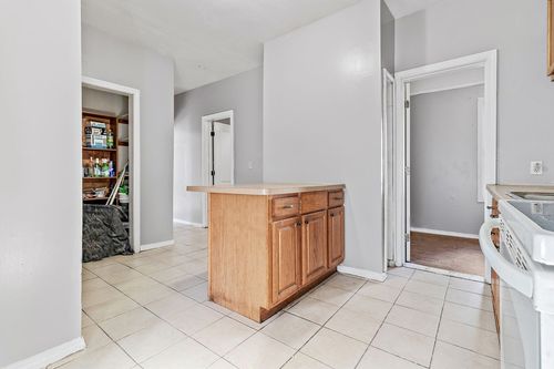 29 Newbury St, Worcester, MA, 01609-2376 | Card Image