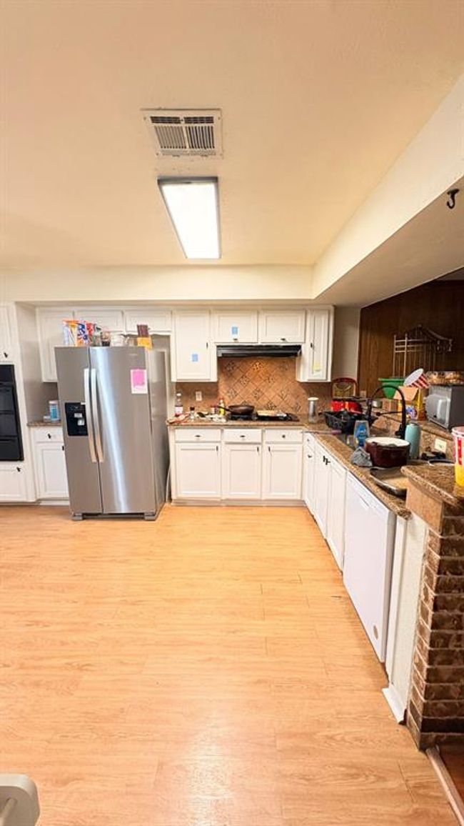 21514 Greenham Dr, House other with 3 bedrooms, 2 bathrooms and 2 parking in Spring TX | Image 9