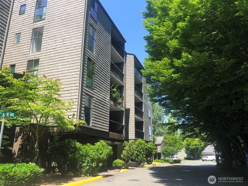 361-6479 137th Ave Ne, Redmond, WA, 98052-4567 | Card Image