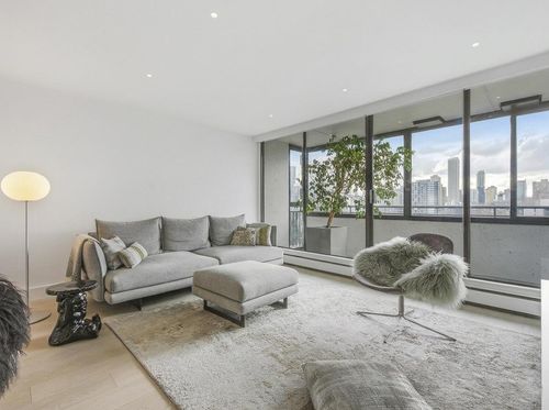 1806-1725 Pendrell, Vancouver, BC, V6G2X7 | Card Image