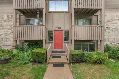 10 - 8713 Candlewood Trail, Condo with 2 bedrooms, 1 bathrooms and null parking in Brighton MI | Image 2