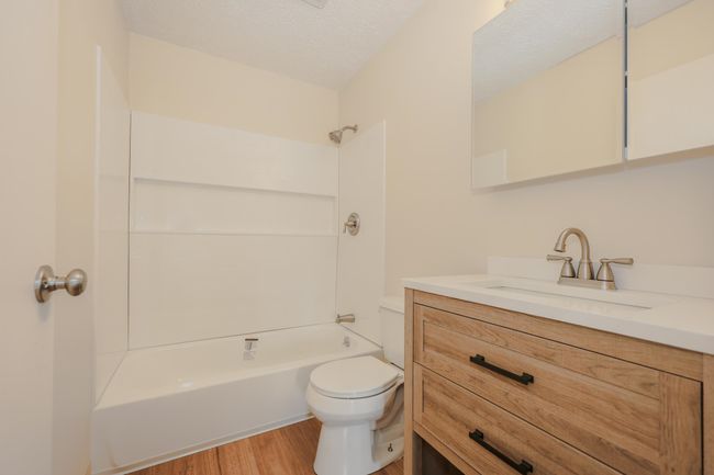 APT-2H - 29 Old Hackett Hill Rd, Condo with 2 bedrooms, 1 bathrooms and null parking in Manchester NH | Image 13