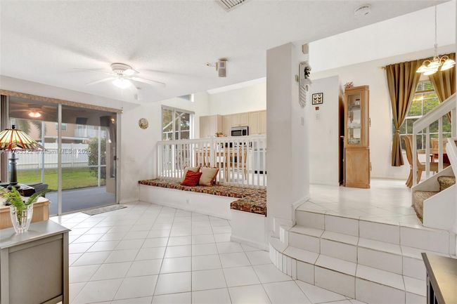 251 Saratoga Blvd E, House other with 4 bedrooms, 3 bathrooms and null parking in Royal Palm Beach FL | Image 18