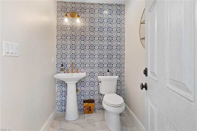 Exterior Pool / Spa Bathroom | Image 43