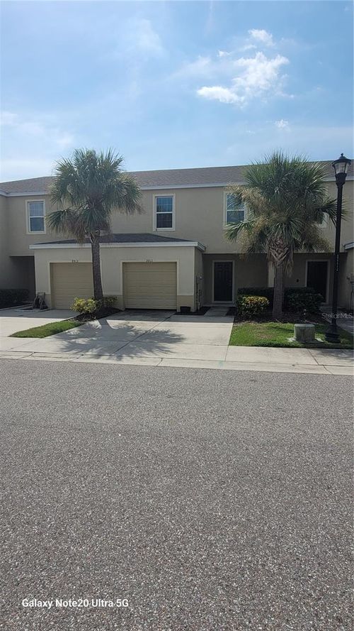 9911 Hound Chase Dr, Gibsonton, FL, 33534-5423 | Card Image