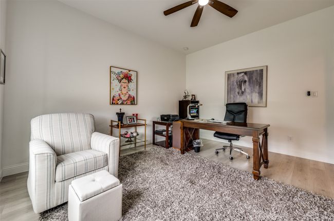 Office or flex room. | Image 18