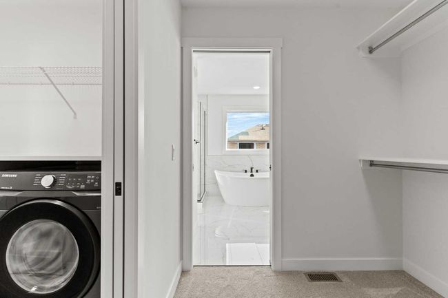 271 Kinniburgh Loop, House other with 4 bedrooms, 3 bathrooms and 4 parking in Chestermere AB | Image 46