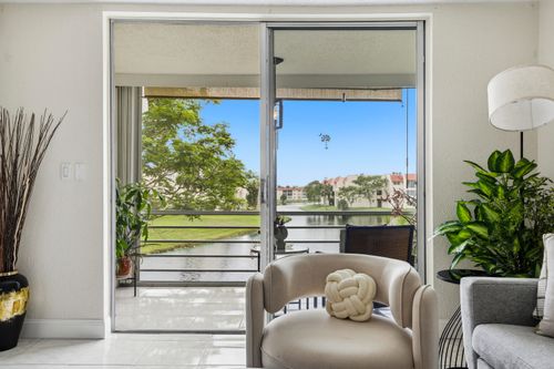 201-2900 W Sunrise Lakes Dr, Sunrise, FL, 33322-1686 | Card Image