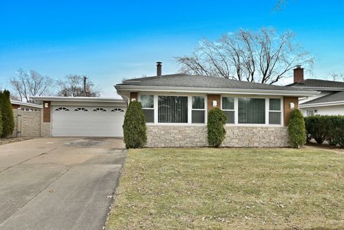 575 Bedford Ln, Des Plaines, IL, 60016-2936 | Card Image