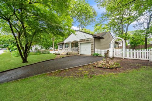 236 N Ontario St, Ronkonkoma, NY, 11779-4683 | Card Image