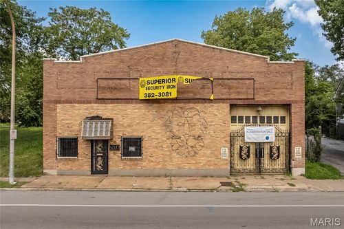 5041 Union Boulevard, St Louis, MO, 63115 | Card Image