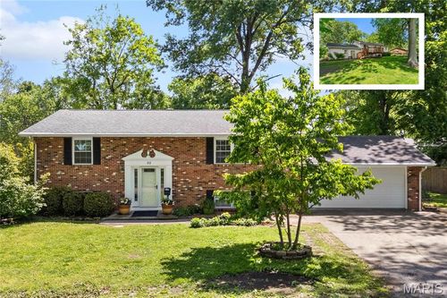 312 S 5th St, Mascoutah, IL, 62258-2304 | Card Image