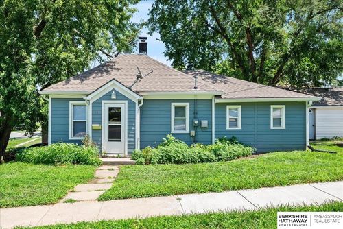 2917 N 66th St, Omaha, NE, 68104-3201 | Card Image