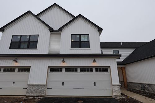 5520 Fawnsbury Ct, Powell, OH, 43065-9964 | Card Image