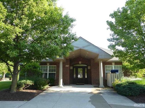 4232 Forest Creek Pkwy, Fort Wayne, IN, 46815-5587 | Card Image