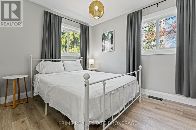 14 Warwick Ave, House other with 3 bedrooms, 2 bathrooms and 3 parking in Grand Bend ON | Image 23