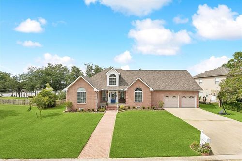 14253 Lakeshore Dr, Covington, LA, 70435-5766 | Card Image