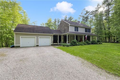 31 Corey Trl, Richmond, RI, 02898-1162 | Card Image