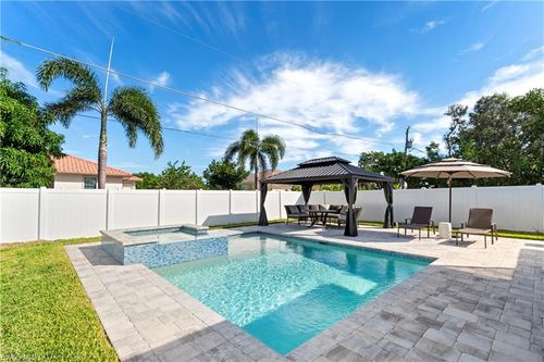 543 107th Ave, NAPLES, FL, 34108-1854 | Card Image