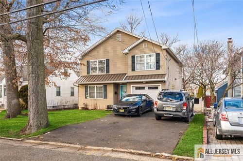 643 Drake Ave, Middlesex, NJ, 08846-2466 | Card Image