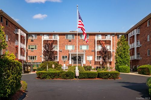 1i-838 Pelhamdale Avenue, New Rochelle, NY, 10801 | Card Image