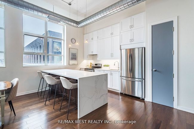 821 - 155 Dalhousie St, Condo with 2 bedrooms, 2 bathrooms and null parking in Toronto ON | Image 11