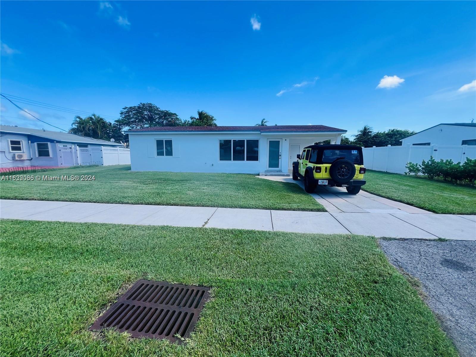 2nd Ct, Hallandale Beach, FL 33009