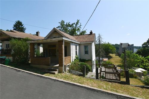 122 Clara St, Millvale, PA, 15209-2410 | Card Image