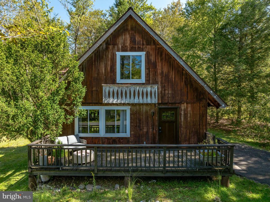 Grouse Pt, Tobyhanna, PA 18466
