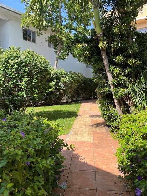 7331-7333 Byron Ave, Miami Beach, FL, 33141-2612 | Card Image