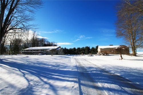 10319 Limeridge Rd, Mantua, OH, 44255-9205 | Card Image