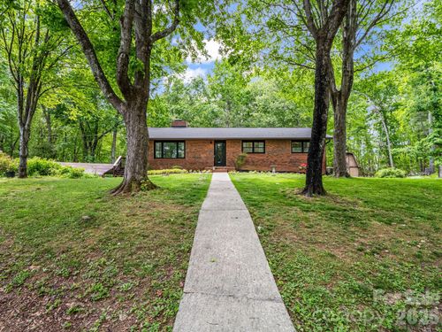 92 Greenwood Acres Dr, Mills River, NC, 28759-9736 | Card Image