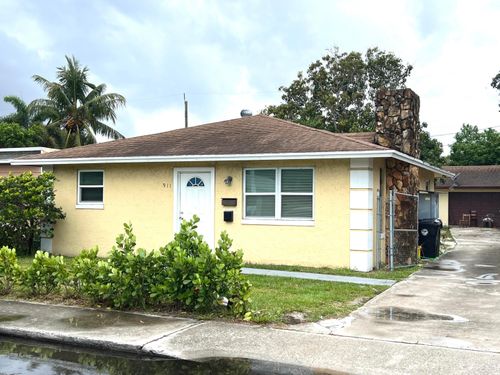 911 S D St, Lake Worth Beach, FL, 33460-4731 | Card Image