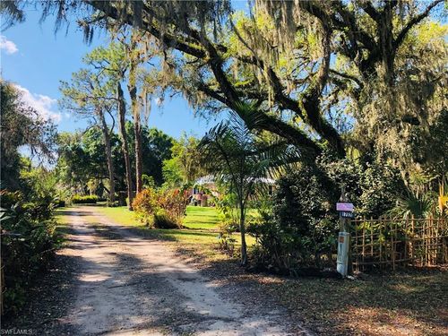 17520 Taylor Rd, ALVA, FL, 33920-3205 | Card Image