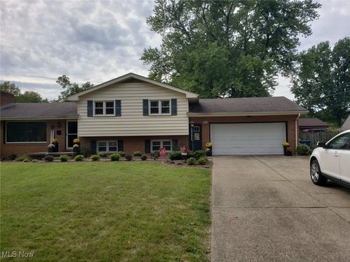 4622 Simon Rd, Youngstown, OH, 44512-1732 | Card Image