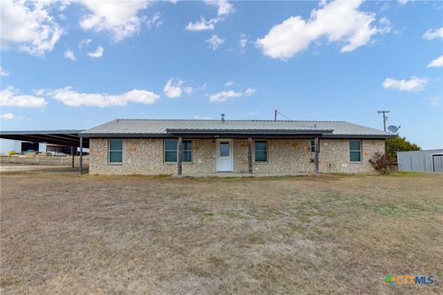 325 Branson Ln, Gatesville, TX, 76528-4801 | Card Image