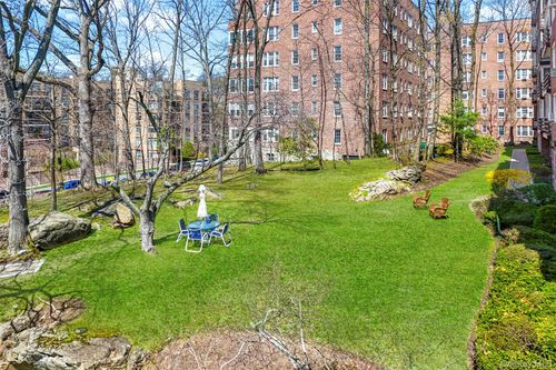 apt-4d-3 Washington Sq, Larchmont, NY, 10538-2028 | Card Image