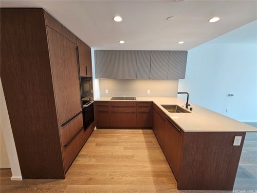 2907-333 Ward Ave, Honolulu, HI, 96814-6212 | Card Image