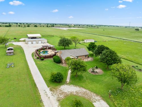 2752 S Branch Rd, Krum, TX, 76249-8003 | Card Image