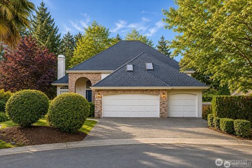 10618 176th Ct Ne, Redmond, WA, 98052-7203 | Card Image
