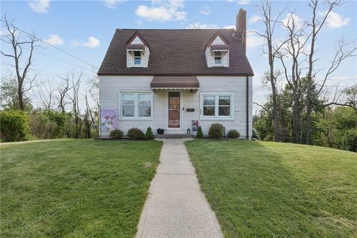 356 James St, N Versailles, PA, 15137-2026 | Card Image