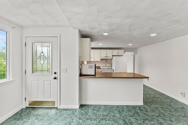76 Choctaw Dr, House other with 3 bedrooms, 1 bathrooms and 3 parking in Buzzards Bay MA | Image 12