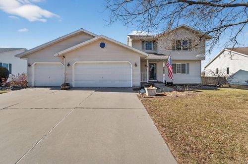 137 Lynne Trl, Oregon, WI, 53575-3421 | Card Image