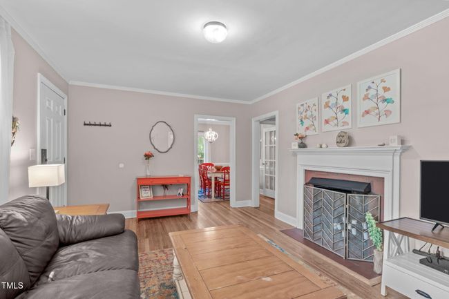 Living Room | Image 9