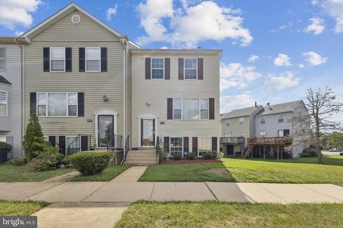 5715 Regency Ln, DISTRICT HEIGHTS, MD, 20747-3800 | Card Image