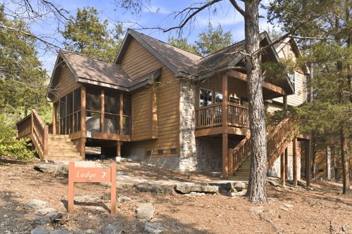 102 Lost Creek Cir, Branson West, MO, 65737-7655 | Card Image